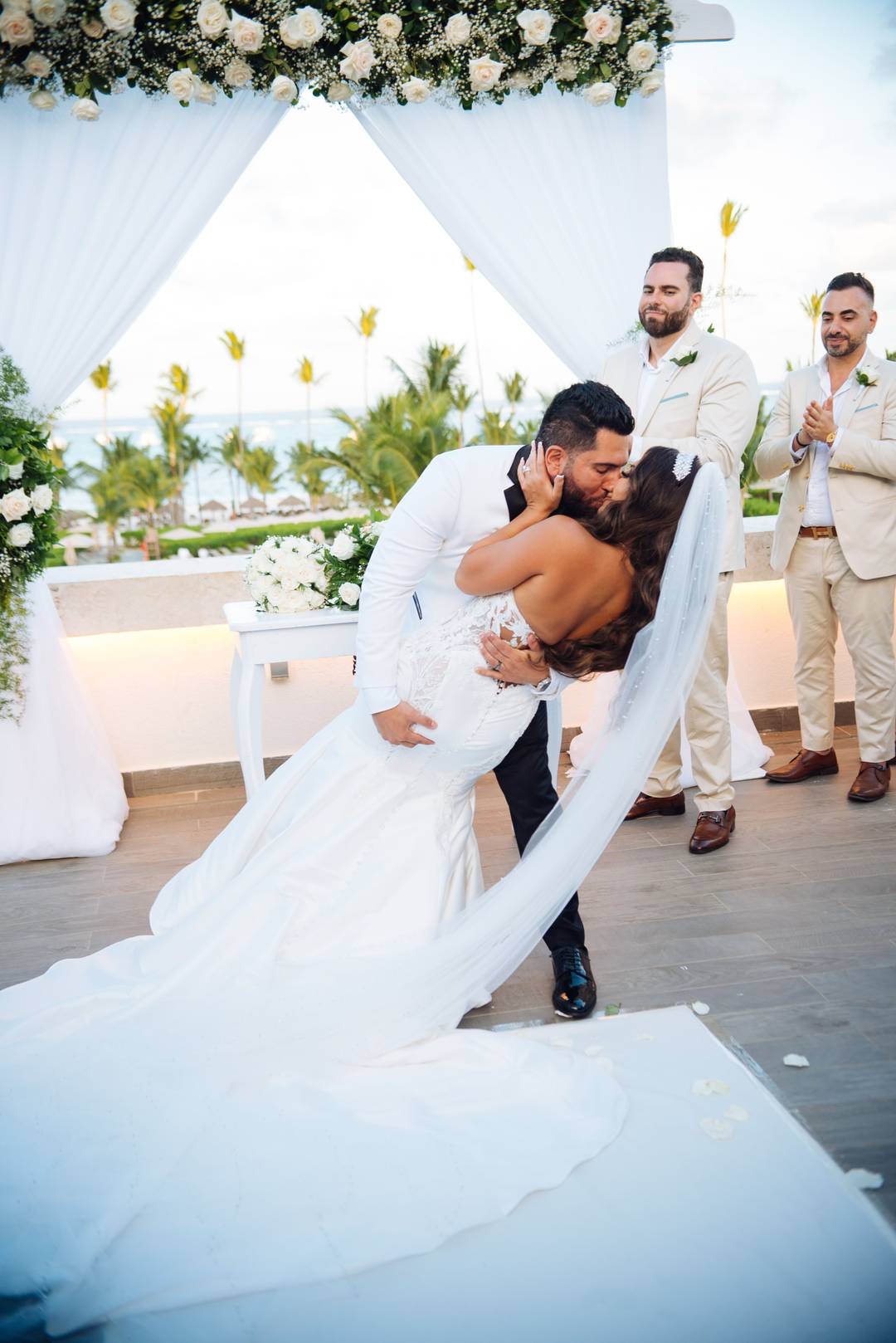 Big photography studios in Punta Cana lacking personal wedding attention