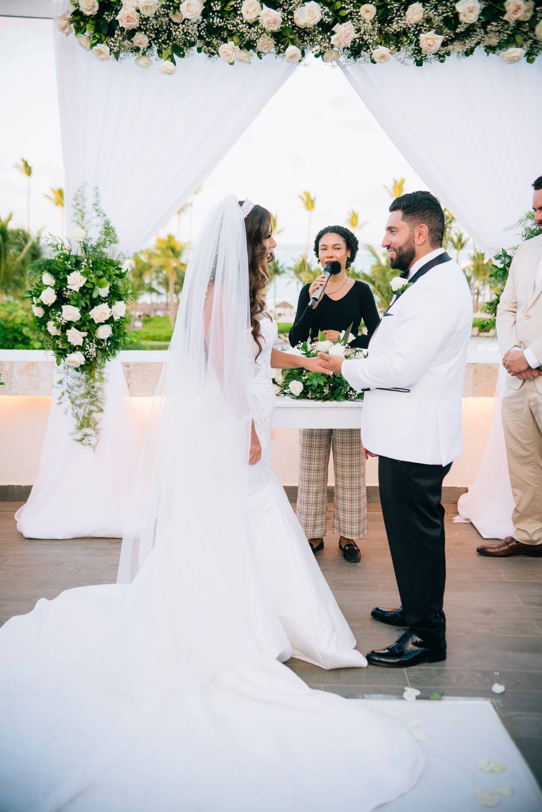 What couples overlook when booking popular wedding photographers in Punta Cana